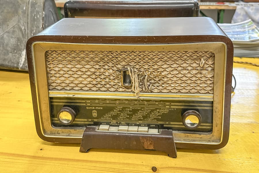 Vintage Radio Minerva SUPER-MINX